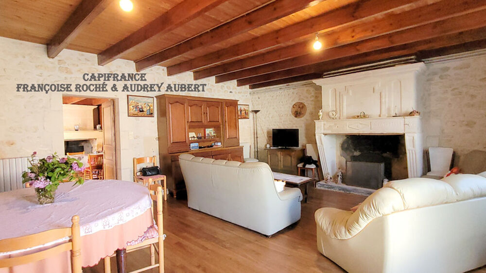 Ensemble immobilier : maison + gîte + annexe + garage, atelier et jardin clos à NIEUL LES SAINTES (17)