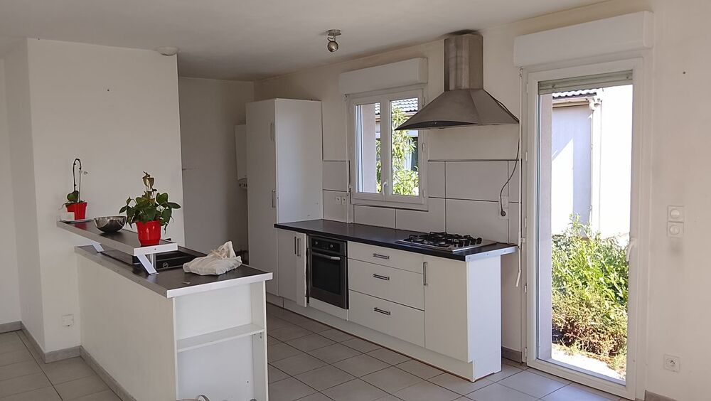 Location Maison Maison de 100m2 à louer sur Larnod Larnod