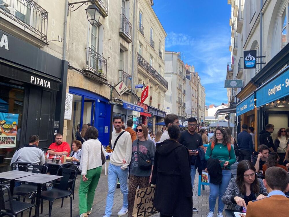   44000 NANTES - BAIL A CEDER 35 m² QUARTIER DECRE Nantes