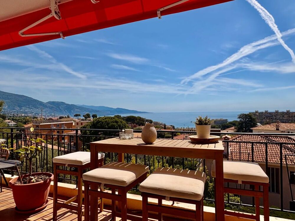 Superbe 2 pièces, loggia, toit terrasse, parking, vue mer