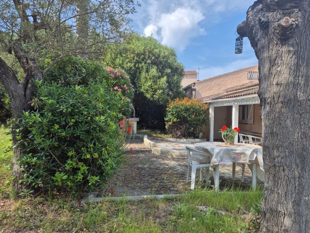 Vente Maison LINGUIZZETTA – CHARMANTE MAISON  5 PIECES AVEC JARDIN FLEURI À QUELQUES MINUTES DE LA MER Linguizzetta
