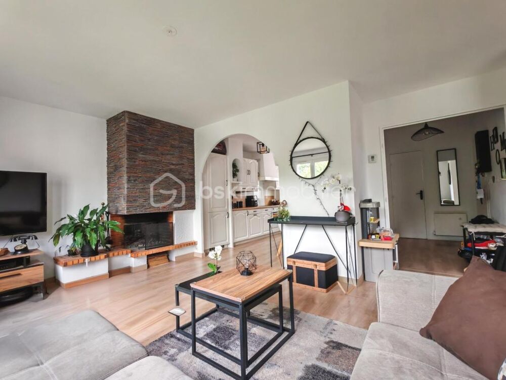 Vente Duplex/Triplex Appartement duplex lumineux au dernier étage avec balcon et box Emerainville