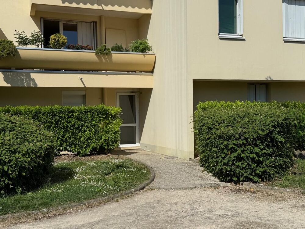 Appartement Dijon T2 environ 35m2 ,1 pièce à vivre de 23m2 rez de jardin très calme et agréable