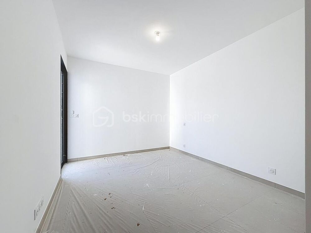 MAISON NEUVE 112m2 AVEC PISCINE ET GARAGE