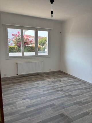  Maison à louer 5 pièces 145 m²