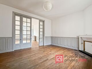  Immeuble à vendre 10 pièces 215 m²