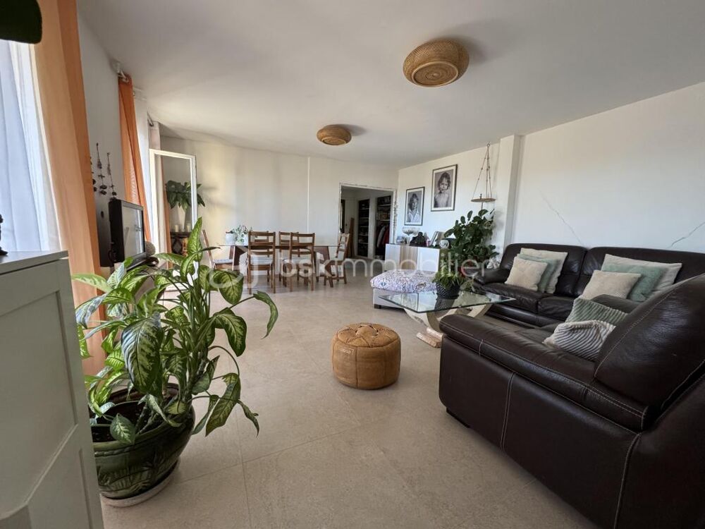 Au calme et sans vis-à-vis, Grande maison individuelle de 130 m2 avec terrain de 2540 m2