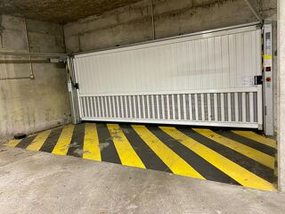  Parking / Garage à louer 14 m²