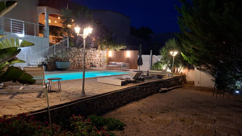 Vente Villa Belle villa vue mer de 159 m2 sur terrain de 714 m2 Septemes les vallons