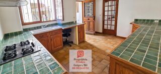  Immeuble à vendre 5 pièces 136 m²