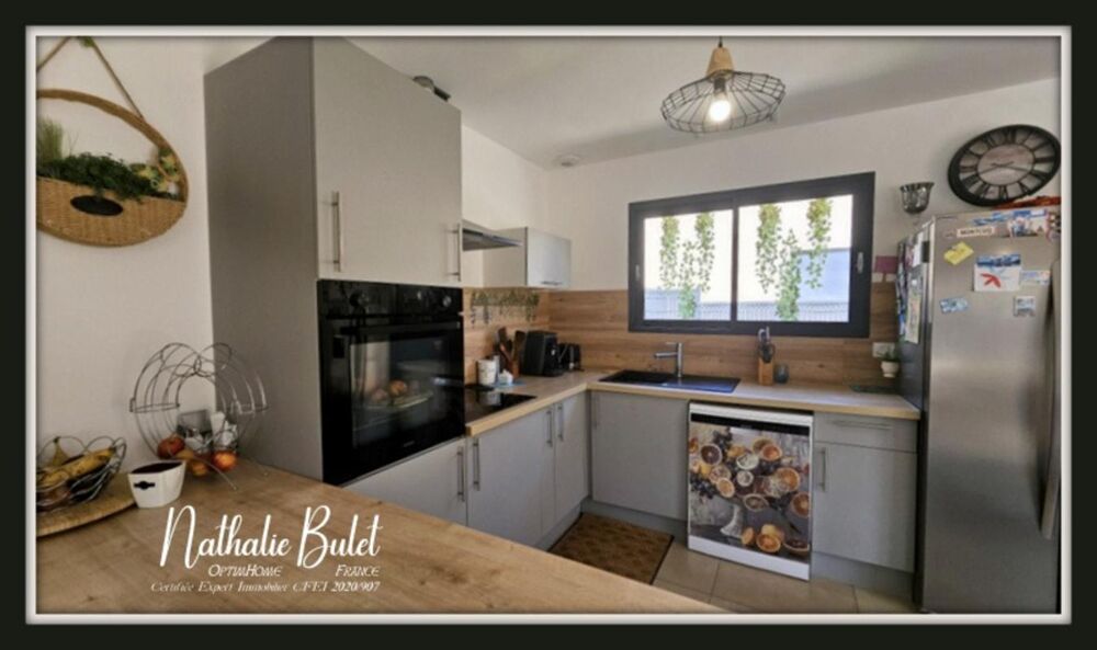 À VENDRE  MAISON RÉCENTE AVEC JARDIN ET GARAGE  CAZEDARNES (34460)