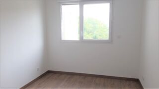  Appartement à louer 3 pièces 57 m²