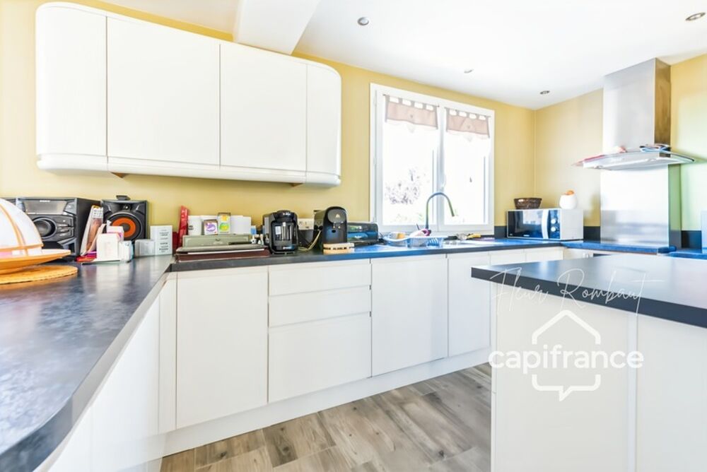 Vente Maison Maison familiale rénovée 4 chambres et bureau dans un cadre bucolique rare Saint arnoult en yvelines