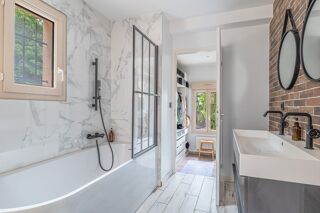  Villa à vendre 8 pièces 245 m²