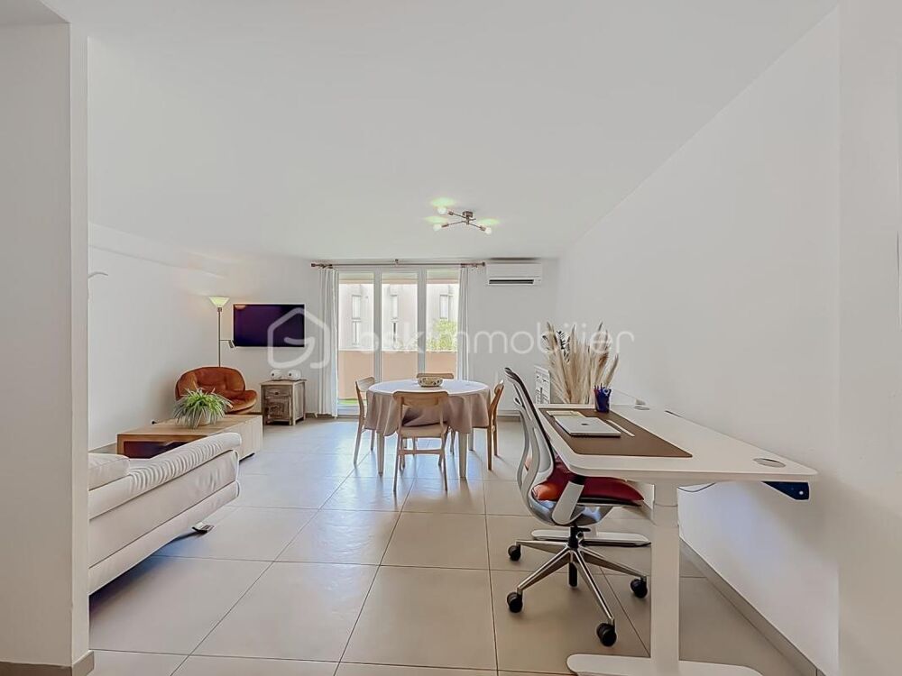APPARTEMENT T3 RÉNOVÉ DE 72 M² AVEC TERRASSE, PARKING ET ASCENSEUR  COUP DE COEUR !