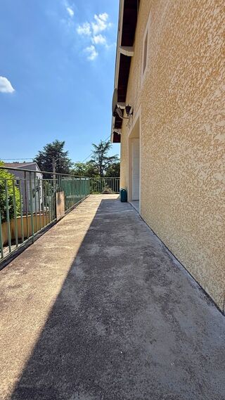  Maison  vendre 6 pices 2115 m