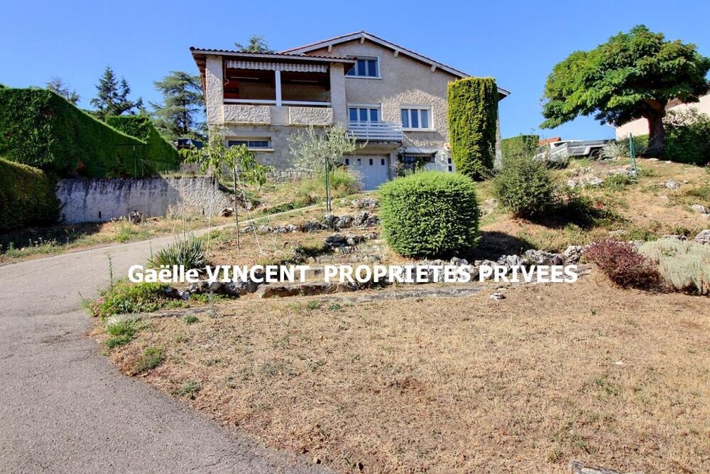 BOURG ARGENTAL 42220 Maison individuelle sur sous-sol complet 121m² habitables 3 chambres semi enterré et piscine sur 1269m² de