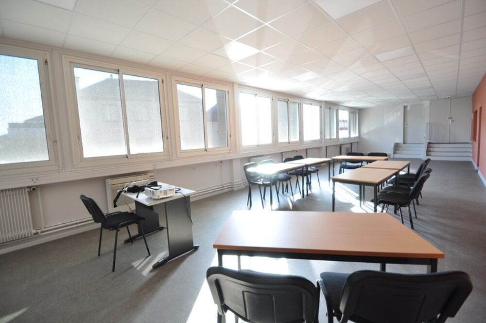   Orléans centre, à louer 141 m² de surface à vocation professionnelle, quartier gare Orleans