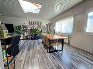  Maison  vendre 6 pices 230 m