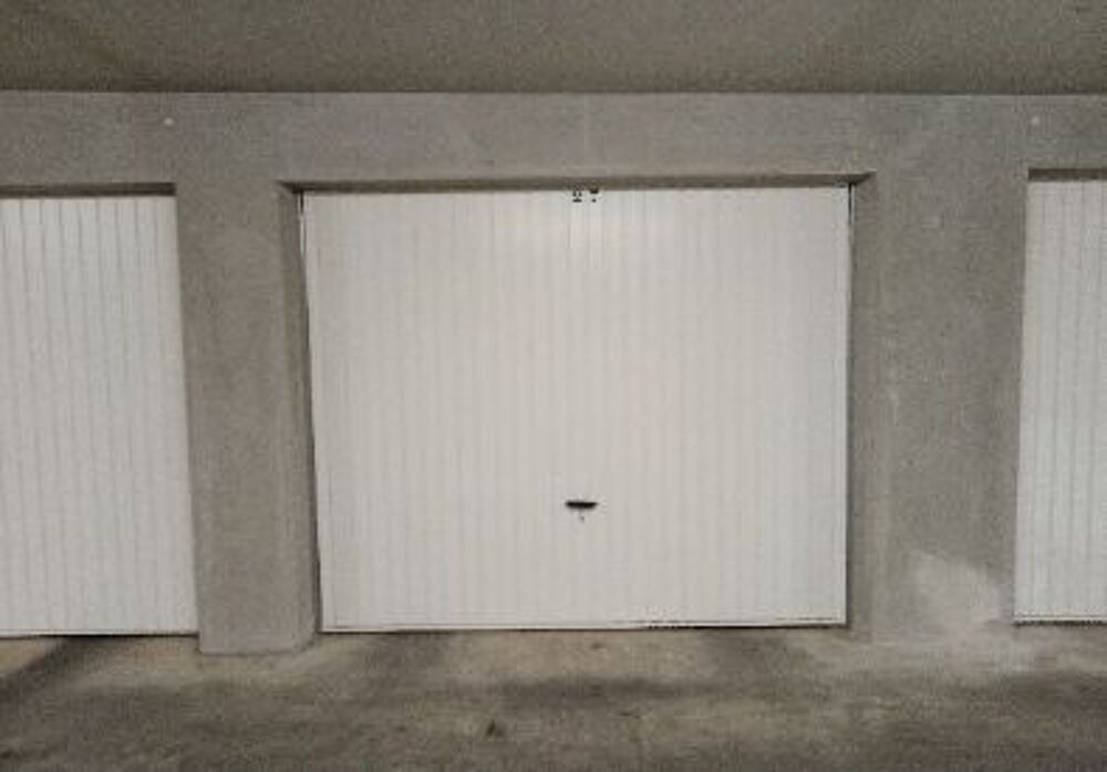 Location Parking/Garage Garage À Louer - VOIRON 