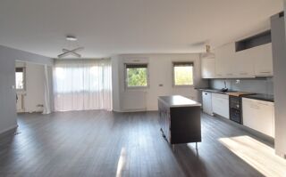  Appartement � louer 3 pi�ces 91 m�