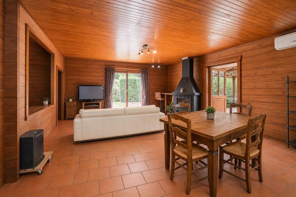 Vente Chalet Maison 4 pièces de 121 m² à Meilhac Meilhac