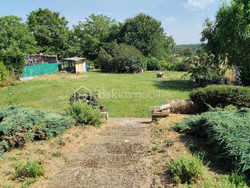 Vente Maison Pavillon individuel de 103m2 avec sous-sol complet sur un terrain clos et arboré de 1511m2 Travecy
