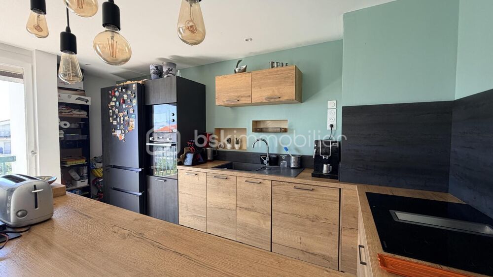 APPARTEMENT TYPE T4 AVEC BALCONS ET STATIONEMENT GRATUIT