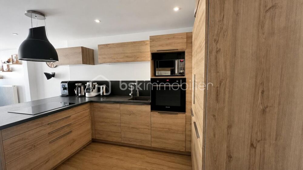 Appartement entièrement renové de 85.5m²