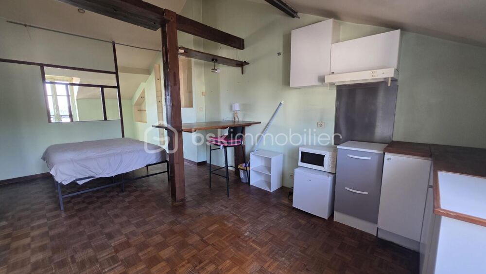 Studio T1 - 30 m2 - grenier et cave