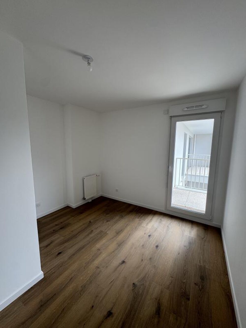 Vente Appartement * DEJA LIVRE - BALCON + VUE JARDIN INTERIEUR + PARKING + Proche Gare d'Enghien ! Deuil la barre