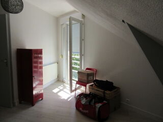  Appartement à louer 4 pièces 84 m²