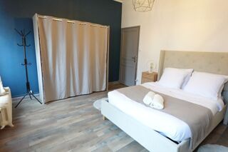  Maison à louer 10 pièces 300 m²