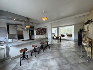  Maison à vendre 8 pièces 230 m²