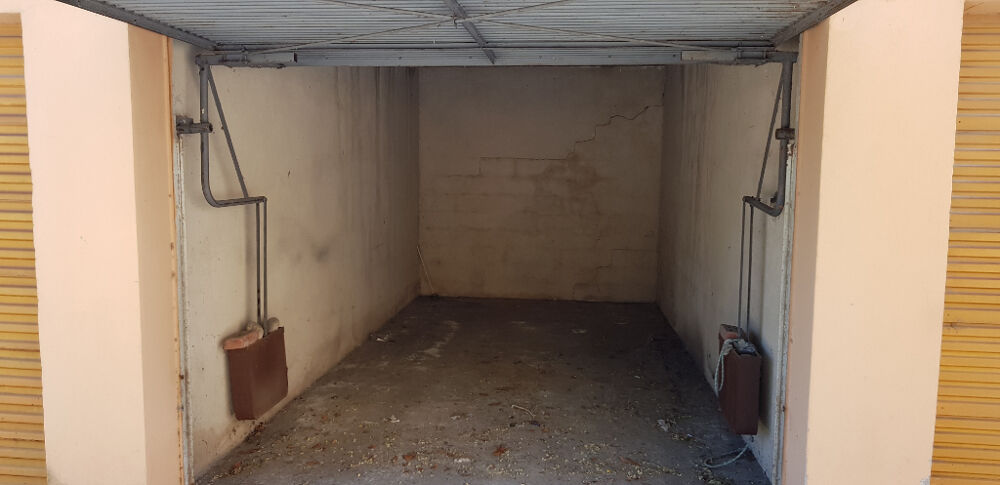 Vente Parking/Garage Parking / box Avignon 16 m2 Avignon
