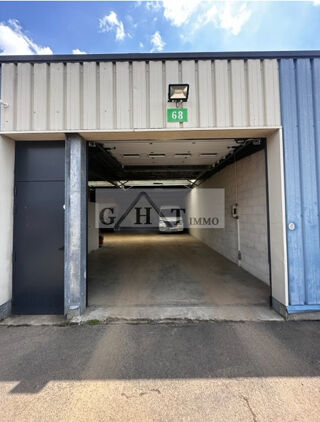   ENTREPOT BUREAUX 350 M² A VENDRE VAUX-LE-PENIL Vaux le penil