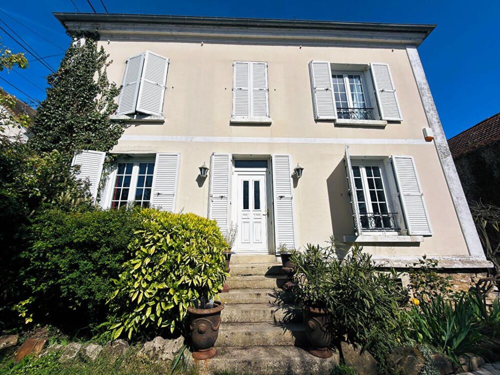 95670 MARLY LA VILLE PROCHE DU CENTRE MAISON DE MAITRE DE 185 M², 8 PIECES DONT 6 CHAMBRES
