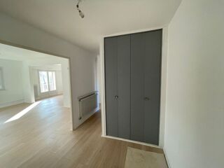  Appartement à louer 4 pièces 85 m²