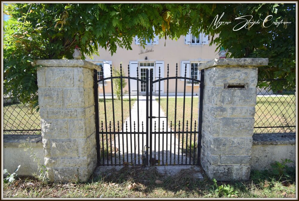 Vente Maison Maison de maître de 224 m² environ à vendre 10 pièces  (40) et dépendances Magescq