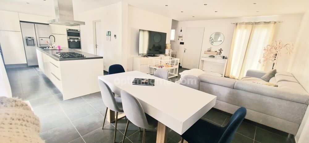 VILLA TYPE BASTIDE AVEC PISCINE & GARAGE!