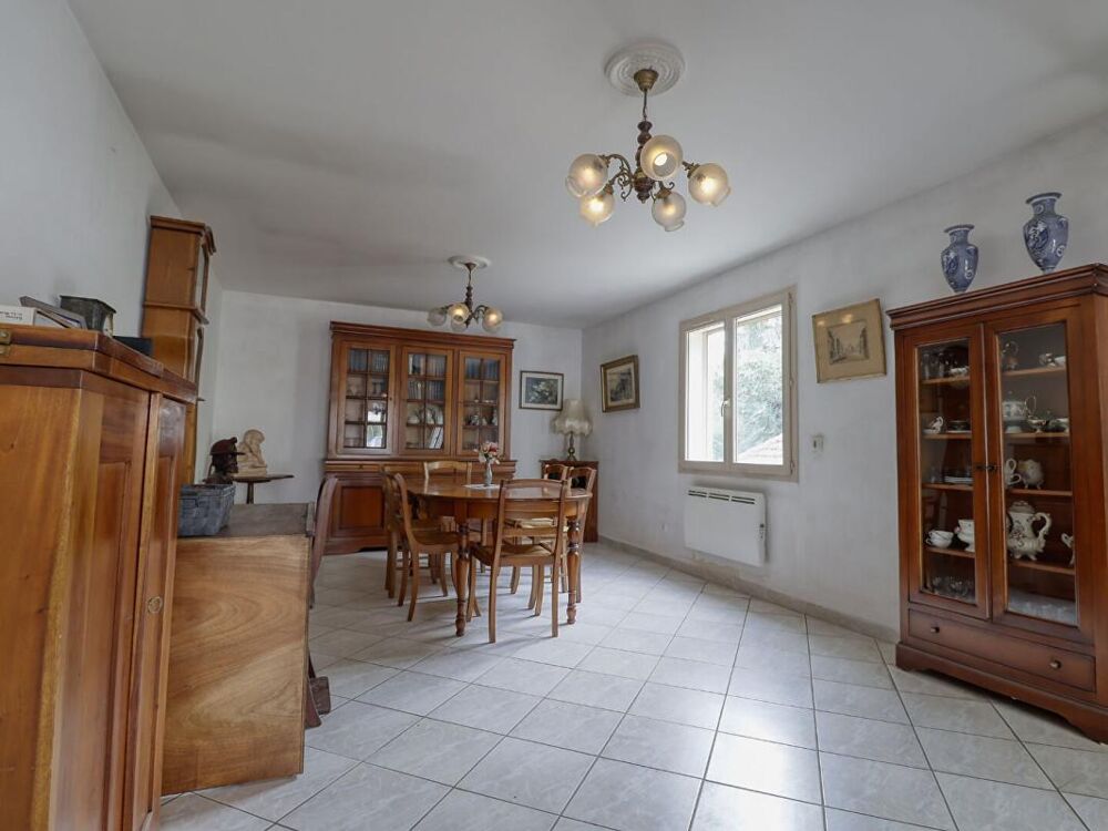 Maison de plain-pied de 110 m² - 3 chambres - Garage - Véranda -Terrain de 682 m²