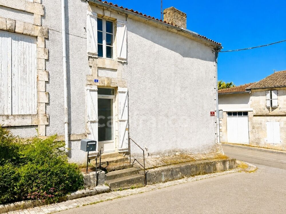 Maison en pierre de 153 m² à rénover avec fort potentiel - Chevanceaux (17)
