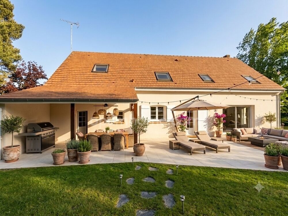 VAL SAINT GERMAIN. Propriété de 170 m² - 5 ch dont suite au RDC - Terrain 2688 m² divisible & constructible