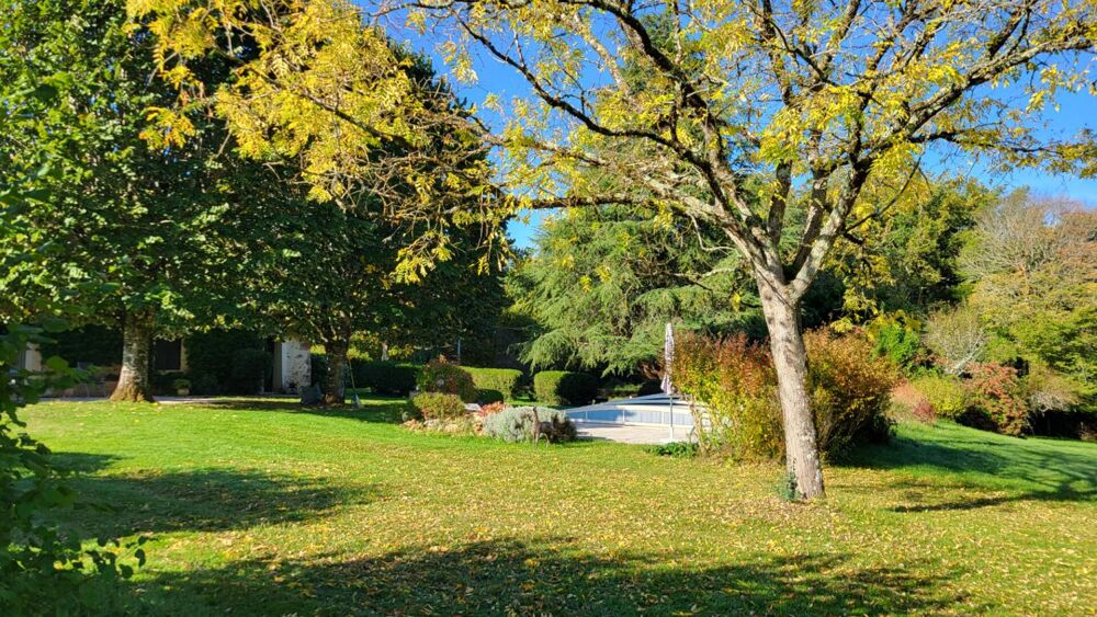 � vendre  Maison Issac (24400)