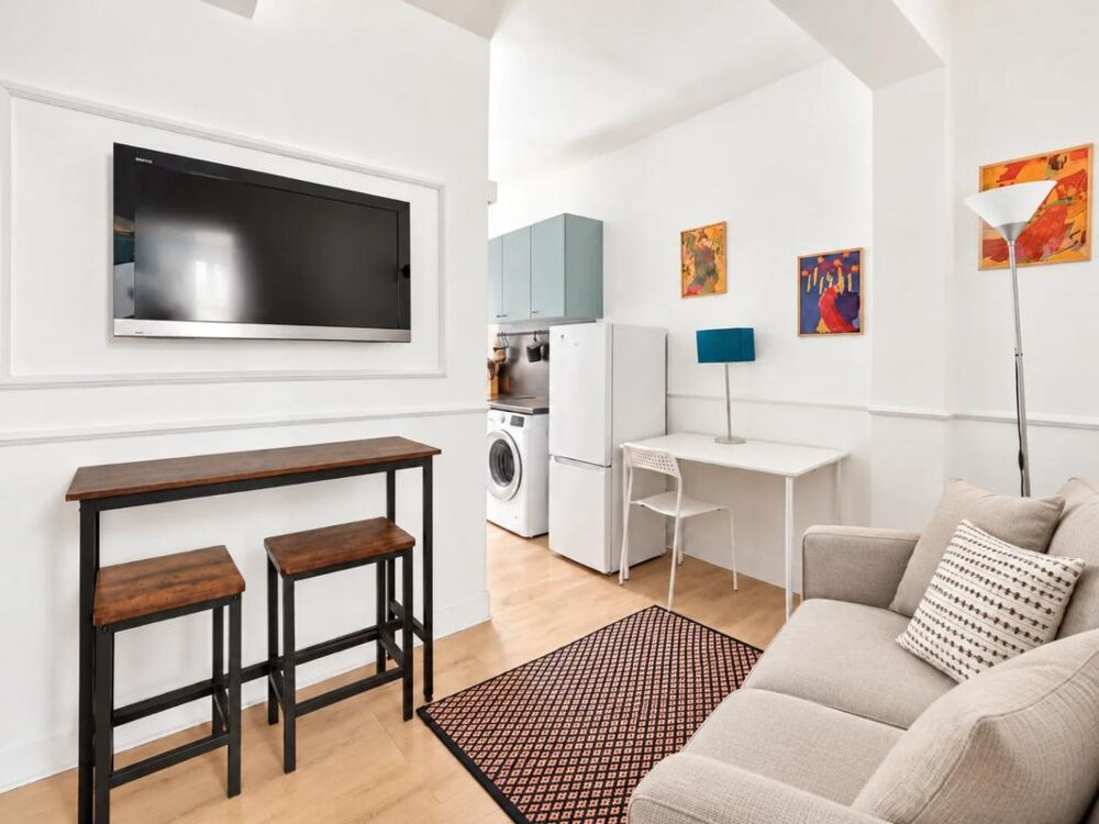 Vente Appartement COURBEVOIE – Charmant 2 pièces rénové, au calme absolu, à 6 min de la gare Courbevoie