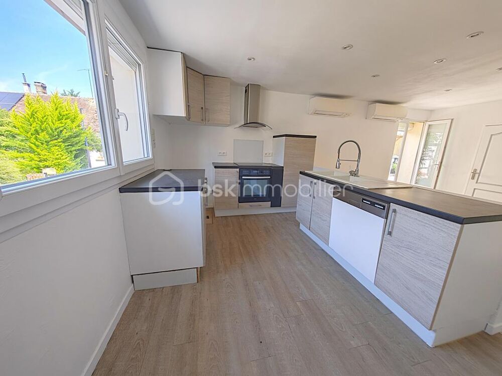 Vente Maison Situation exceptionnelle, tout à pied, Maison 6 pièces 104 m² surface au sol. terrain de 156 m² Auneau