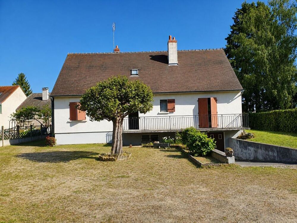 Maison individuelle 6 piéces, s/sol, garage et terrain 2660 m2