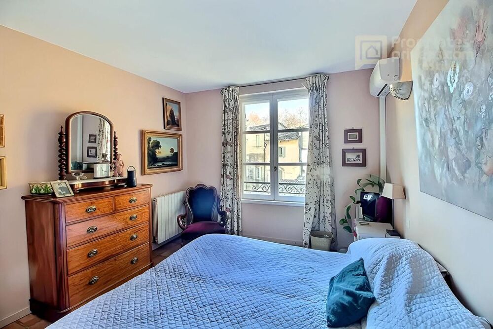  vendre  Appartement Uzs (30700)