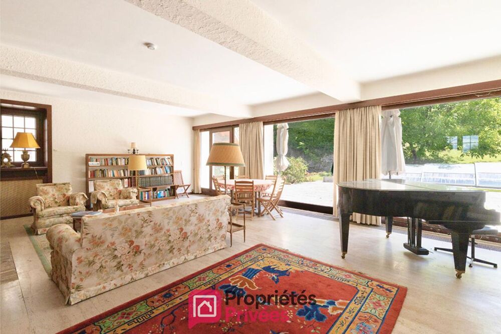 à vendre  Propriété/château Lully (74890)