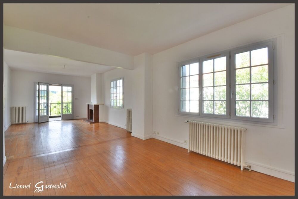 Maison familiale à vendre 4 chambres et garage sur la commune de Pineuilh (33)